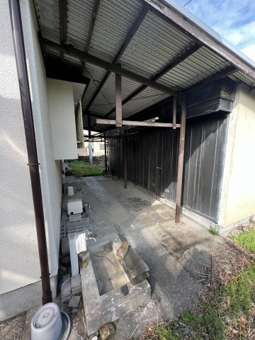 松江町戸建のバルコニー|急な雨でも洗濯物の心配はいりません♪
