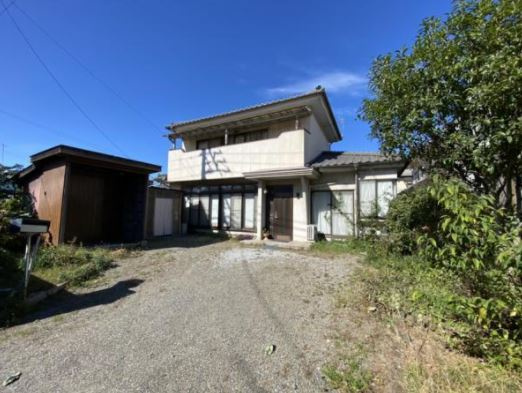 佐波郡玉村町大字福島　中古住宅の前面道路含む現地写真|リフォーム中