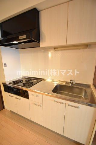 大阪市中央区瓦町１丁目の賃貸マンションのキッチン