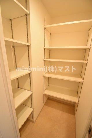 大阪市中央区瓦町１丁目の賃貸マンションの玄関