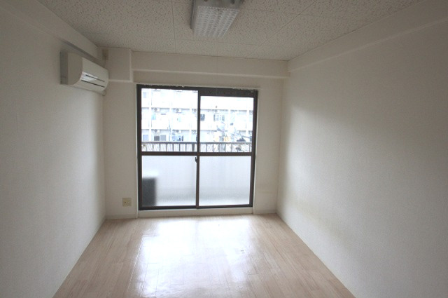 メゾンサンシャイン ( 近畿大学 一人暮らし )の洋室