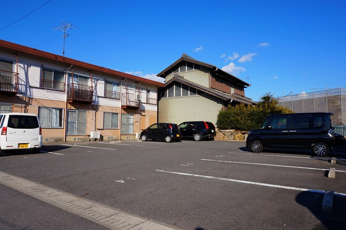 レスト北新川　Ｂ棟　　刈谷市近郊の賃貸はクラスホーム刈谷店の駐車場