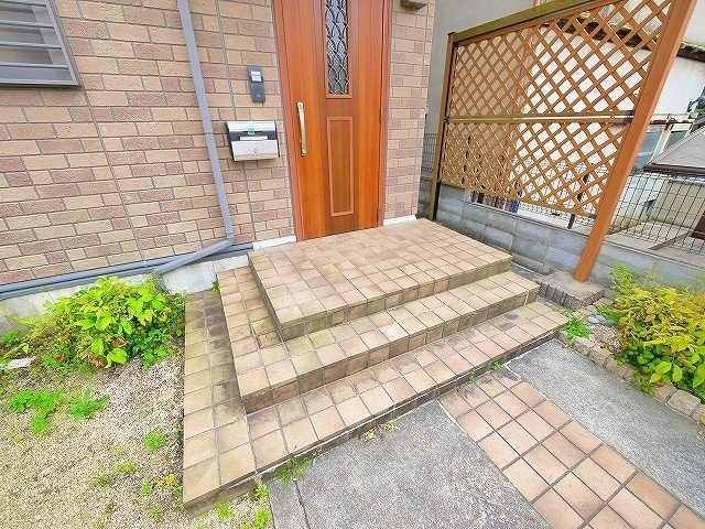 吉村テラスハウス（後藤町）のエントランス
