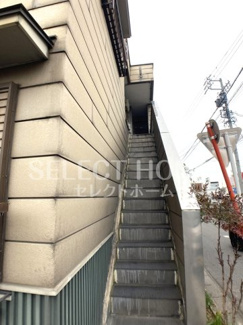 【エントランス】 | 落ち着いたエントランスです