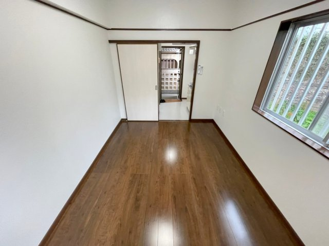 【洋室】 | コーポ若葉 | ※退去前の為、別部屋の写真を掲載しております。
