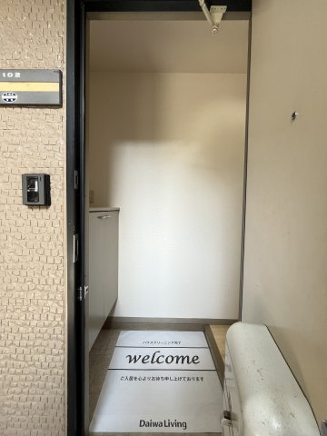 ブランシェ本生の玄関