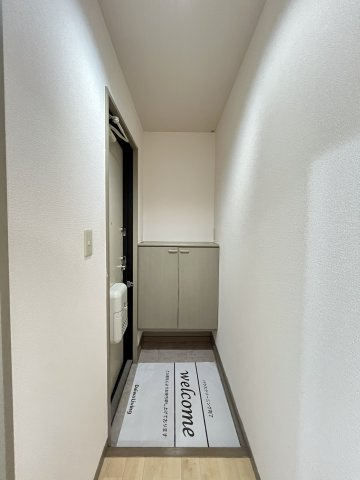 ブランシェ本生の玄関