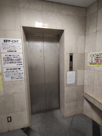 朝日プラザ緑橋IIのその他共用部分|エレベーターです。