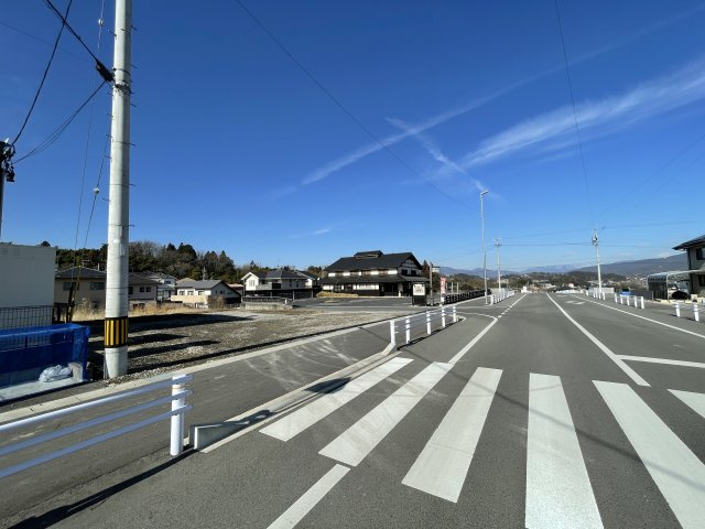 青木斧戸線沿い借地の外観|新道路青木線沿いです