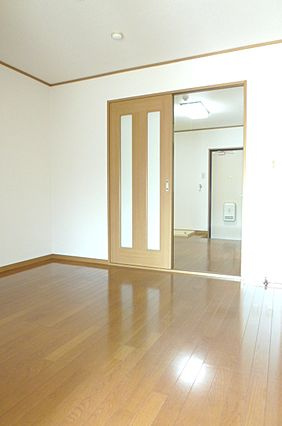 サンライフ大樹の洋室