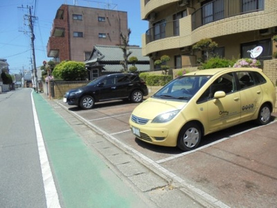 【駐車場】 | 中央公園ビル