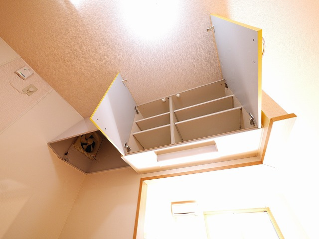 グランシャリオ（八条）のキッチン|収納も十分にあります。