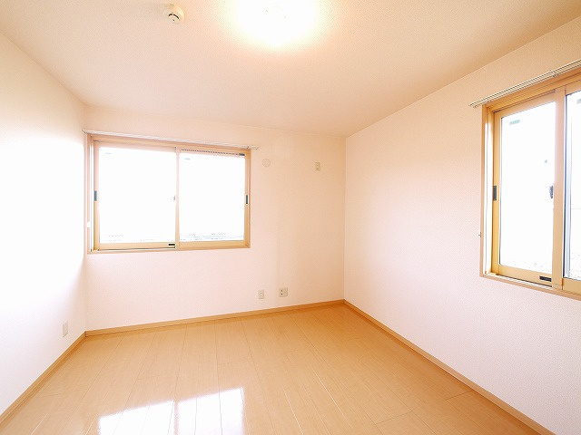 グランシャリオ（八条）の洋室|ゆったりした洋室です