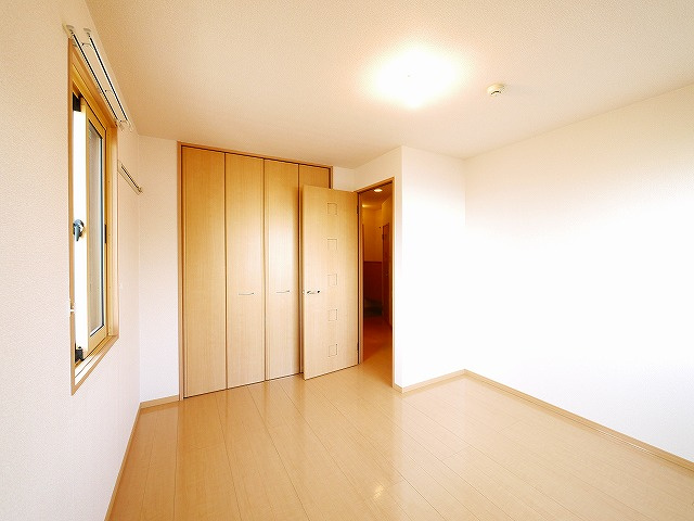 グランシャリオ（八条）の洋室|コンパクトで使いやすい洋室です