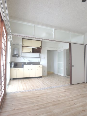 ビレッジハウス境港第三1号棟の居間・リビング|103号室の写真です。