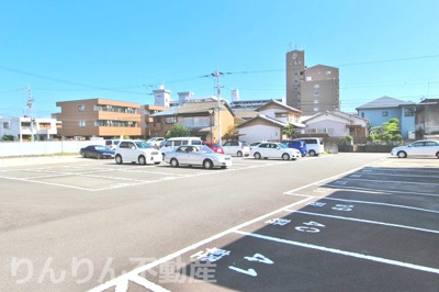 【駐車場】 | ニュー大原住宅 | 車をお持ちの方に嬉しい駐車場付きの物件です