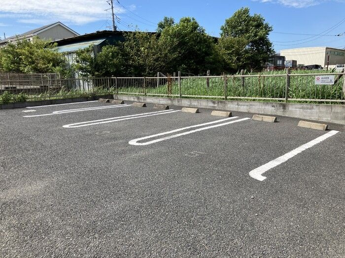 メゾン　あい・あこ　あこの駐車場