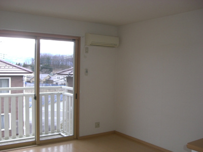 【居間・リビング】 | 山翡翠の杜Ⅰ | 『山翡翠の杜Ⅰ』反転イメージ