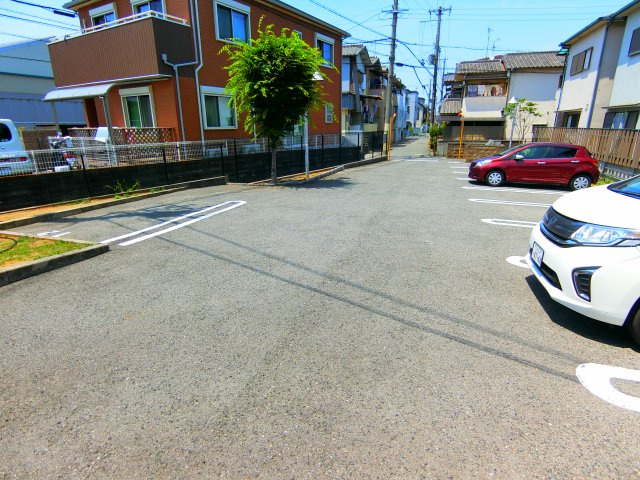 ステッラⅢの駐車場