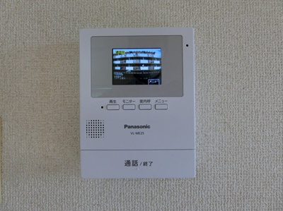 【セキュリティ】 | ルミエール日吉 | 防犯対策に有効なTVインターホン付きです！録画機能が付いているので留守中の訪問者まで確認できます♪