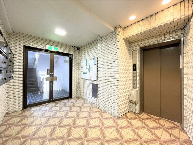 東洋マンション西公園のエントランス