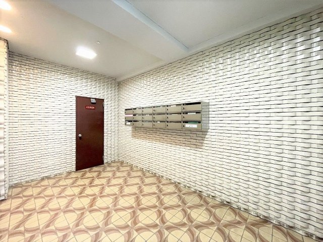 東洋マンション西公園のエントランス