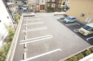 【駐車場】
