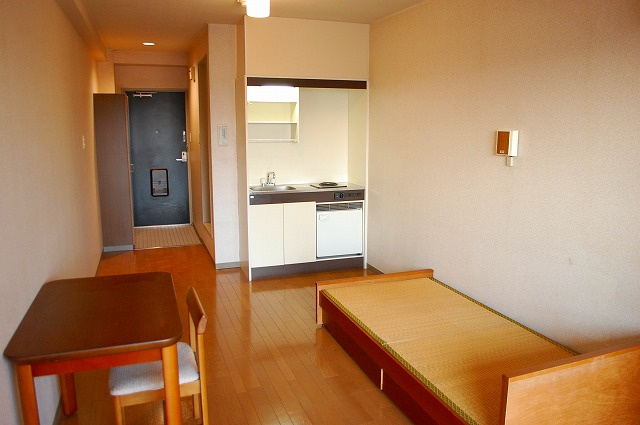 DORMITORY　MISS　PRINCE