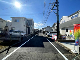 【前面道路含む現地写真】