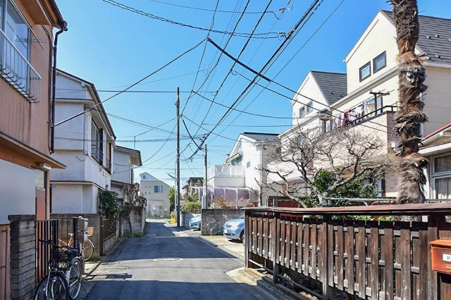 【その他共用部分】 | 高田邸戸建て | 前面道路含む現地写真