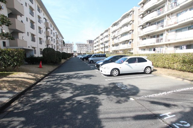 下大利団地の駐車場