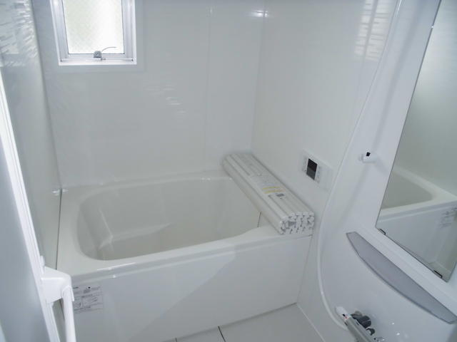 グリーンヒルズ中野木の浴室