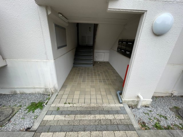 グリーンヒルズ中野木のエントランス