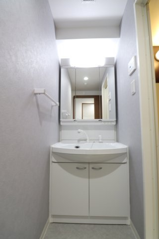 プライオール協和登戸の洗面所