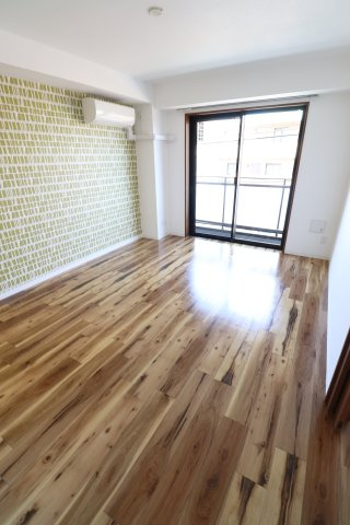 プライオール協和登戸の居間・リビング