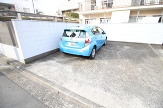 【駐車場】 | 使用料無償の駐車場所有権付き！ミニバンなども駐車可能です♪