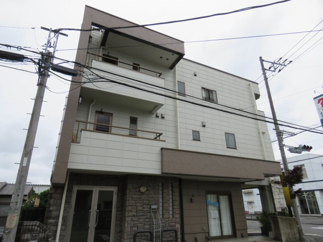 間仁田ビルの外観