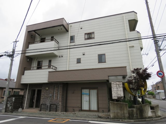 間仁田ビルの外観