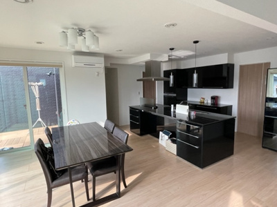 【居間・リビング】 | 花野路三丁目6番4号（C-7）