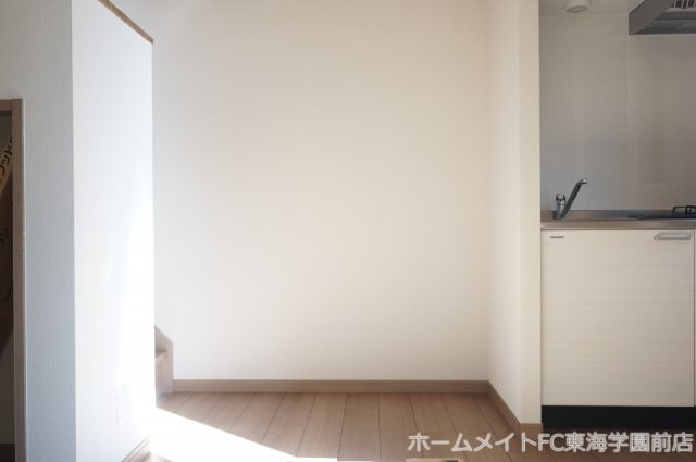 熊本市中央区九品寺３丁目のアパートの居間・リビング