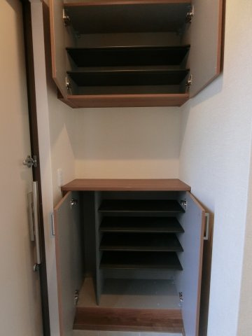 東福原４丁目電化戸建借家の収納