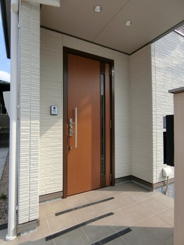 東福原４丁目電化戸建借家の玄関
