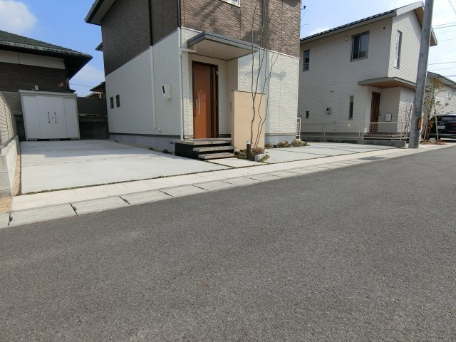 東福原４丁目電化戸建借家の駐車場