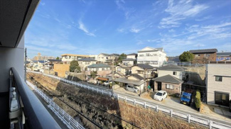 【展望】 | 視界が開けており、町並みをご覧いただけます。景色を楽しみながらほっと一息リフレッシュしていただけそうです。