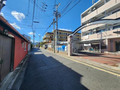 プレミール車道の周辺|前面道路