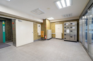 【エントランス】