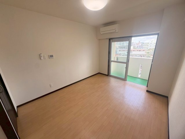 【洋室】 | プランドール三原 | ※退去前の為、別部屋の写真を掲載しております