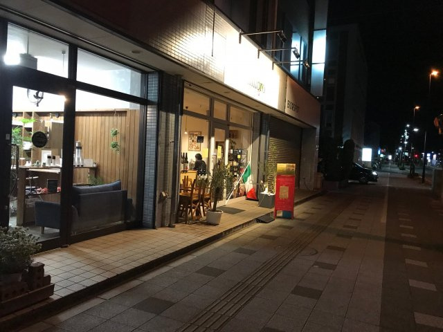 新横溝ビルのロビー