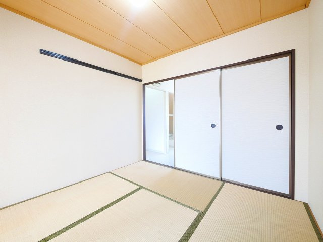 サニーハイツ朝日ヶ丘Aの収納|大きなスペースがあり、収納には困りません