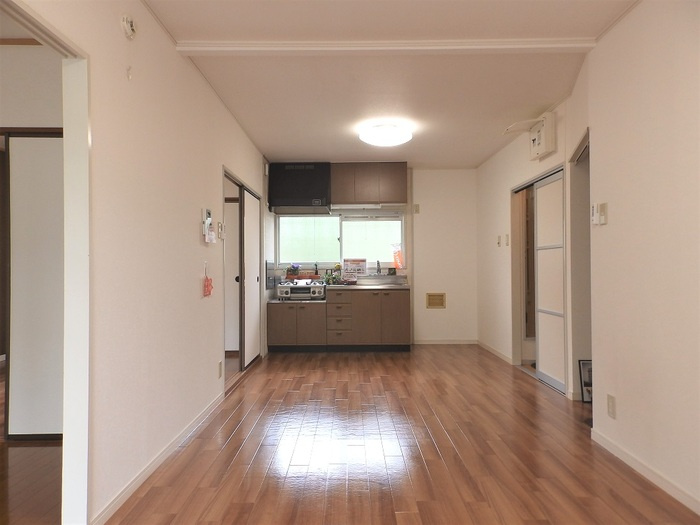 プレジールスミダ B棟の居間・リビング